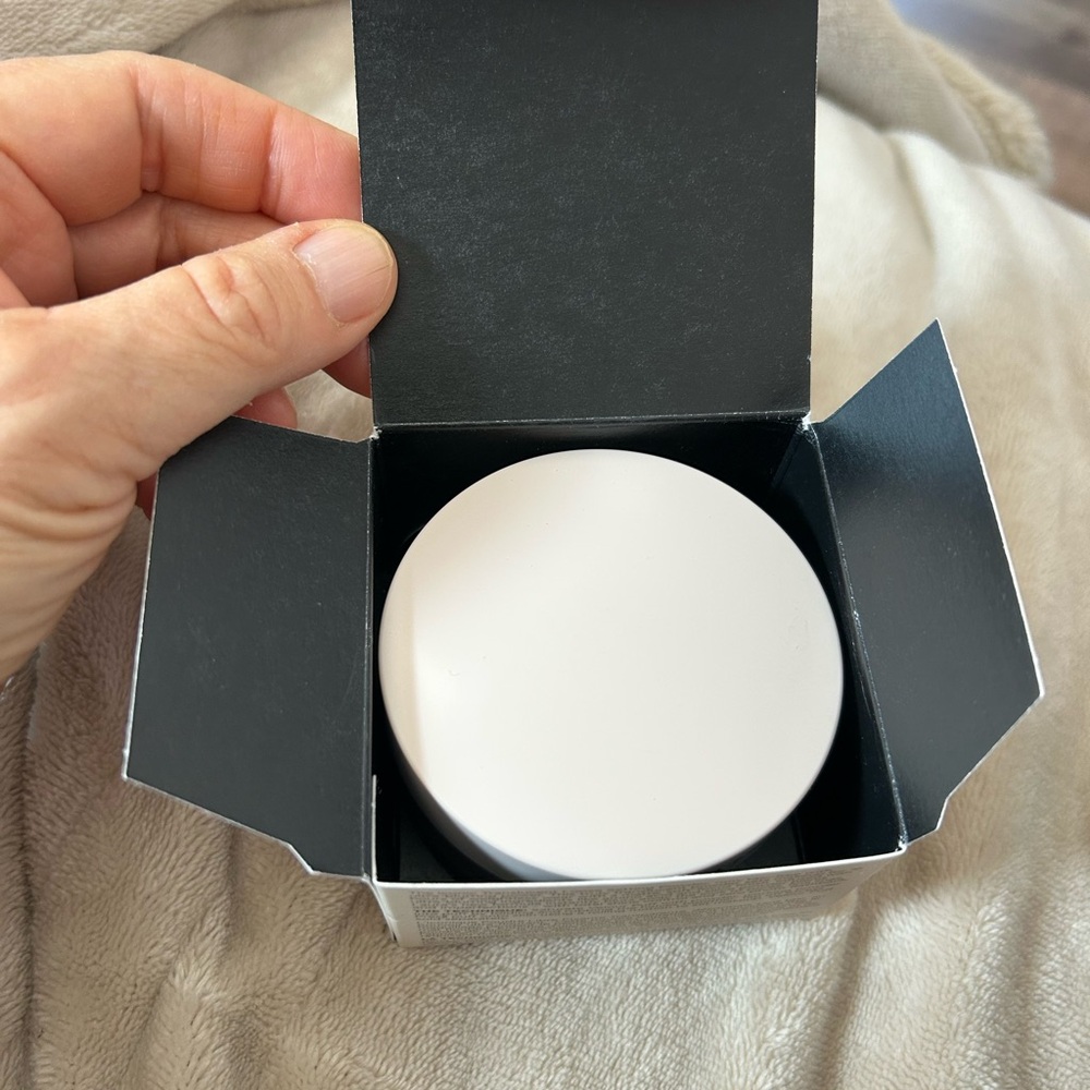 Laura Mercier Translucent Honey Loose Setting Powder Ultra-Blur NIB - Picture 4 of 15